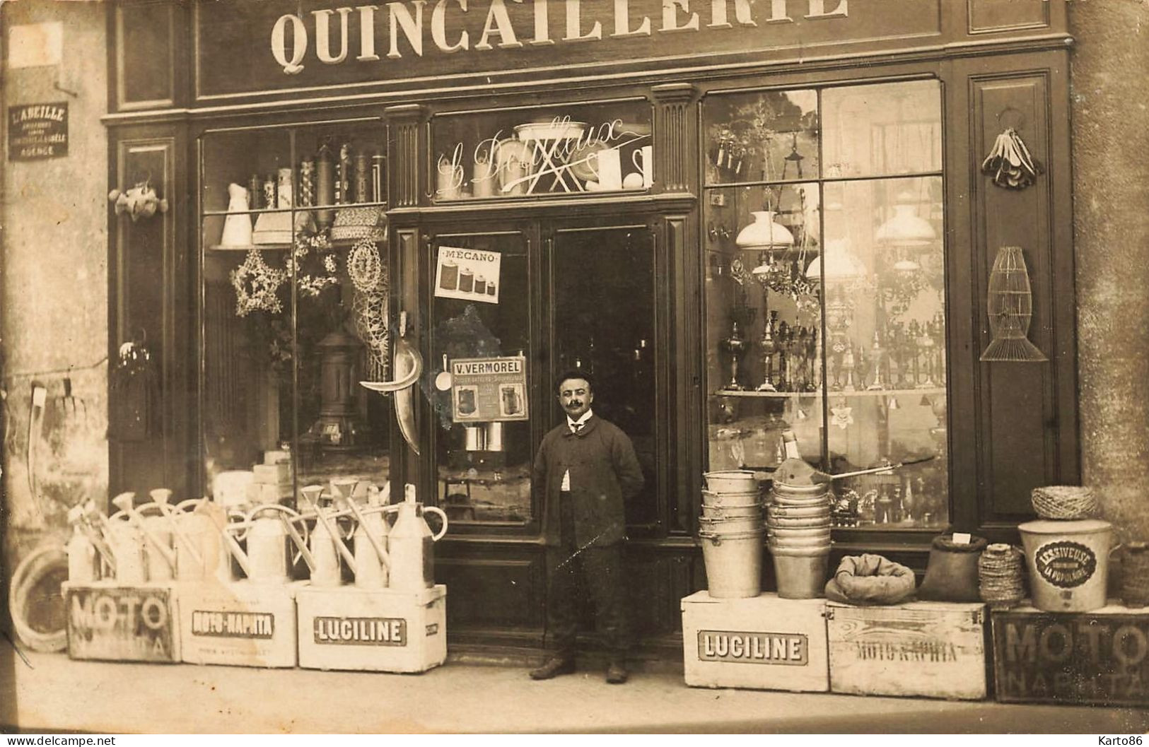 Geugnon * Carte Photo 1910 * Devanture De La Quincaillerie L. DETILLEUX * Commerce Magasin Quincailler Métier - Gueugnon