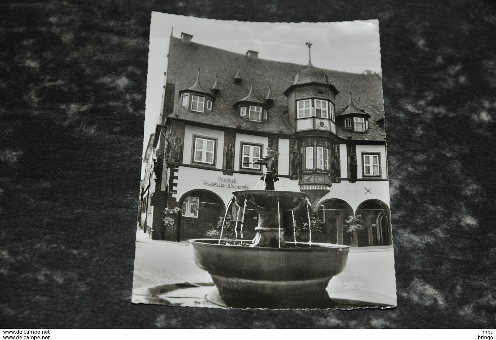 A4646    GOSLAR AM HARZ, BRUNNEN MIT HOTEL KAISER WORTH - Goslar