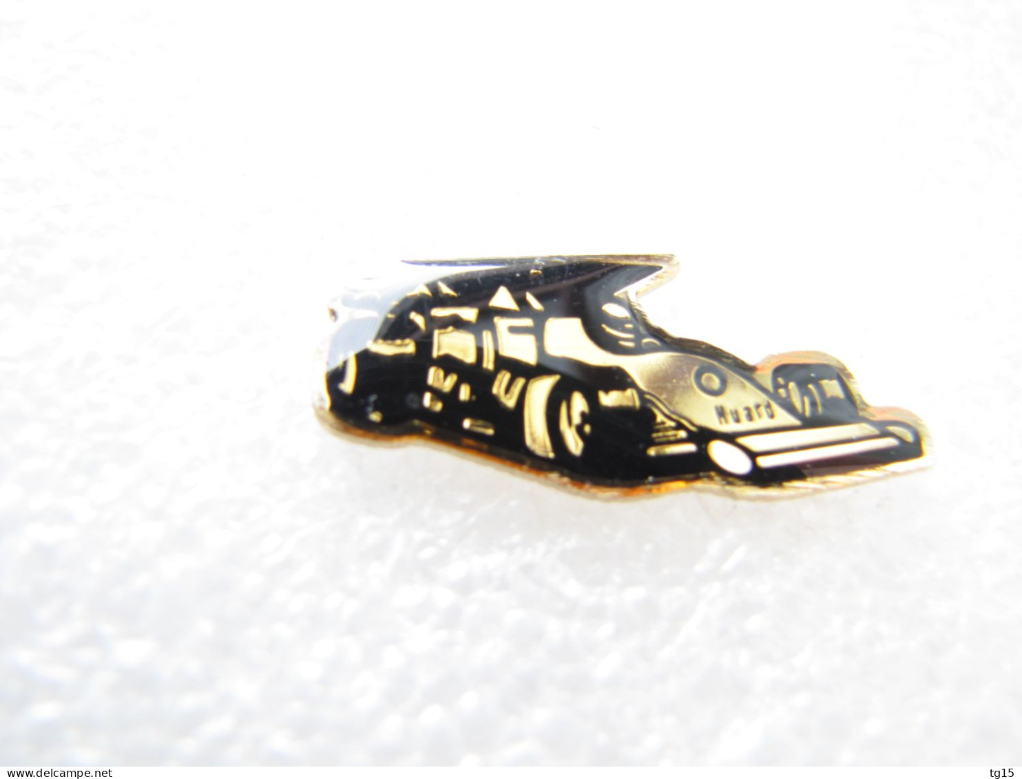 PIN'S    MONOPLACE  HUARD - F1