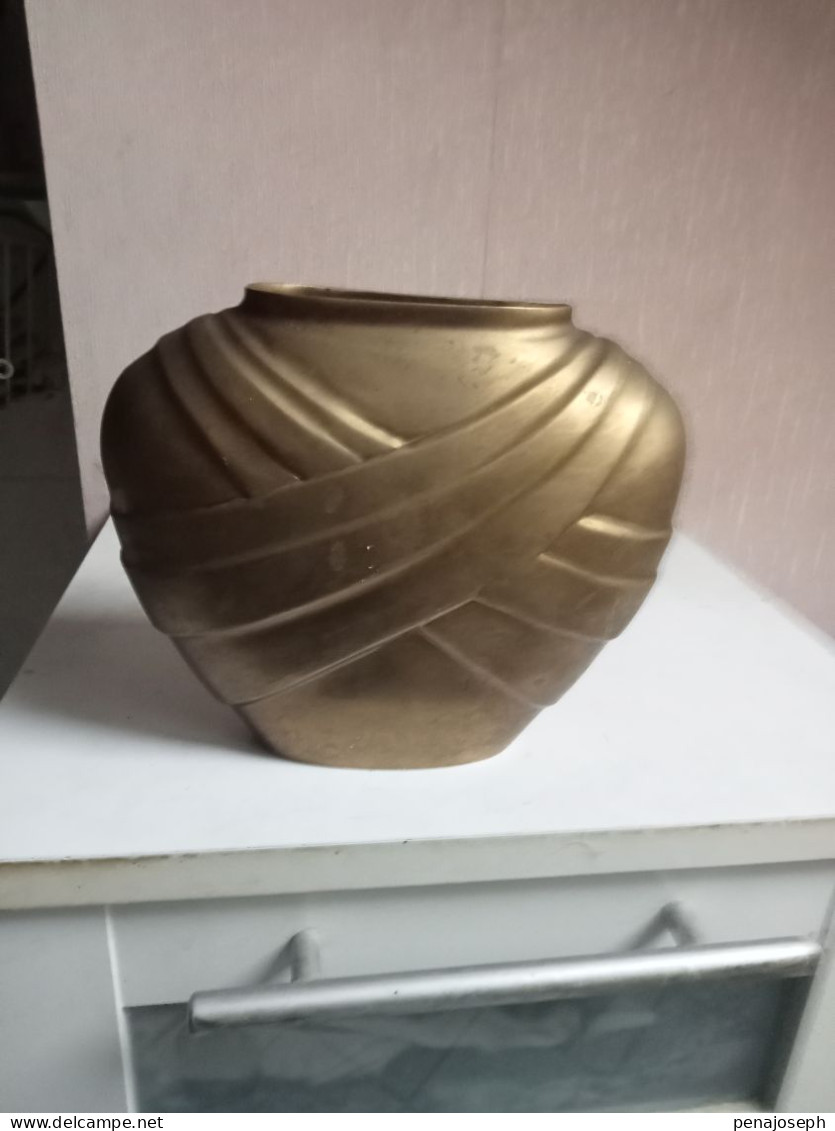 Vase En Bronze De 1950 Hauteur 16 Cm X 19 Cm - Vases