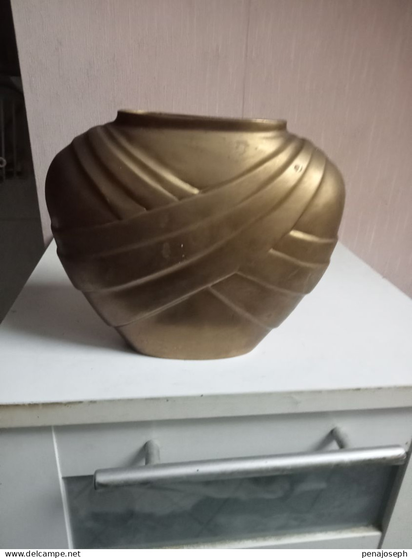 Vase En Bronze De 1950 Hauteur 16 Cm X 19 Cm - Vases