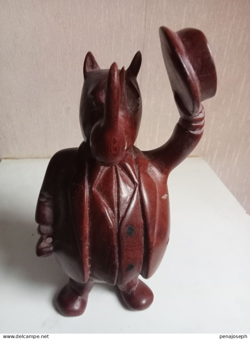 Statuette En Bois Ancienne Hauteur 22 Cm, Rynoceros - Arte Africana