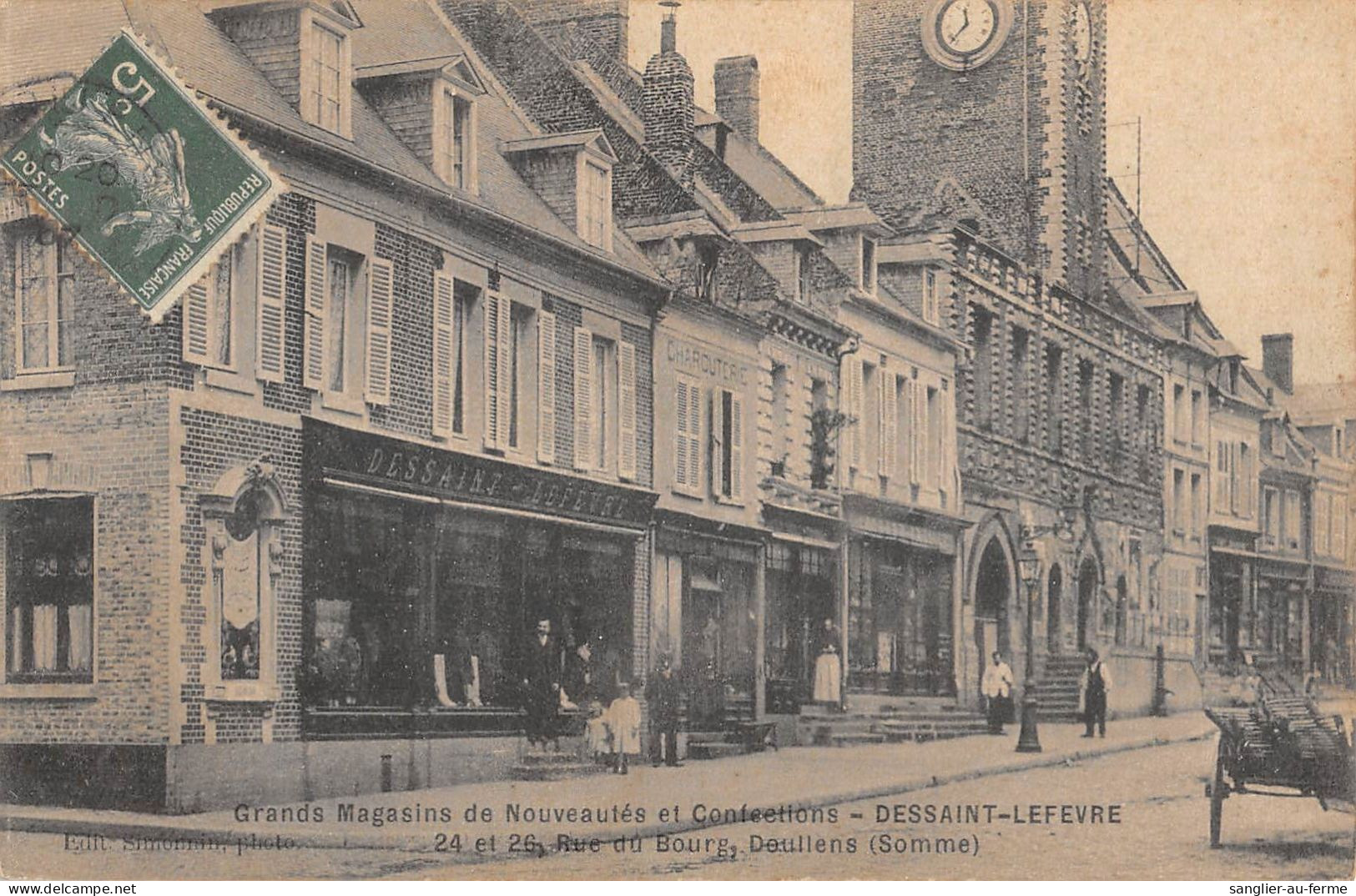 CPA 80 DOULLENS / GRANDS MAGASINS DE NOUVEAUTES ET CONFECTION DESSAINT LEFEVRE / RUE DU BOURG - Other & Unclassified