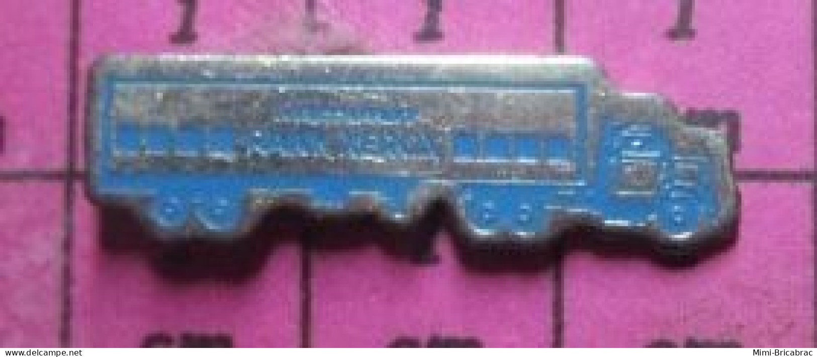 820 Pins Pin's / Rare & Belle Qualité INFORMATIQUE / CAMION ROUTIER RANK XEROX - Informatique