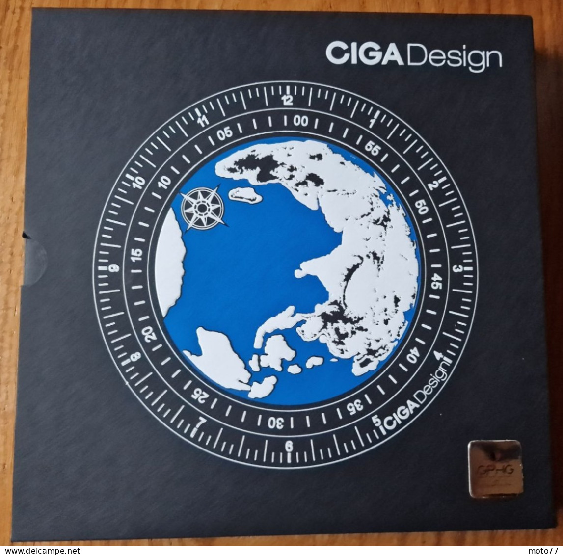 Montre de Collection AUTOMATIQUE CIGA Design - TITANE 2 bracelets Caoutchouc & carbone - Prix Horlogerie Suisse 2021