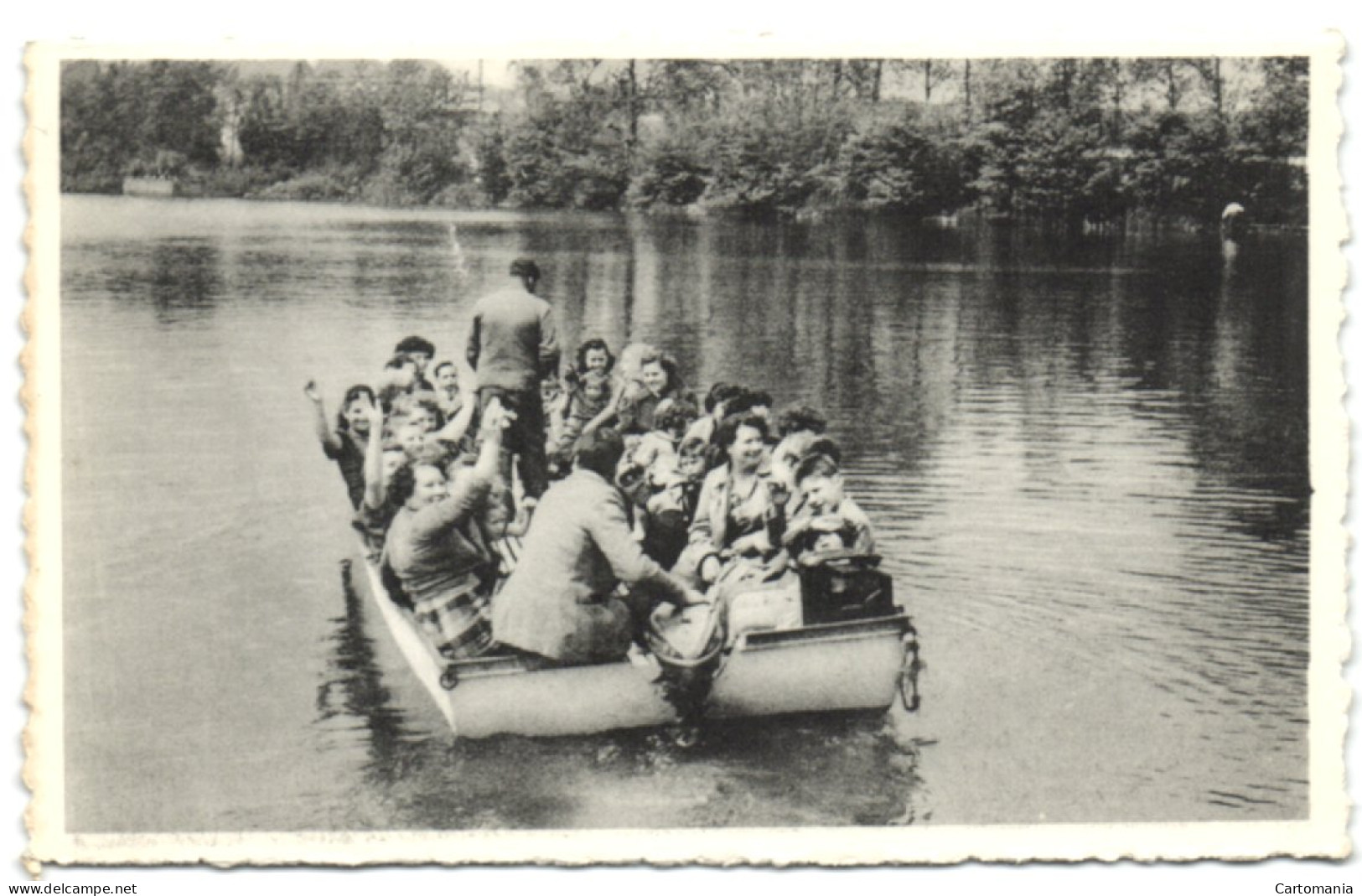 Fosses - Lac Et Plage De Babois - Le Canot-moteur Prend Le Large - Fosses-la-Ville