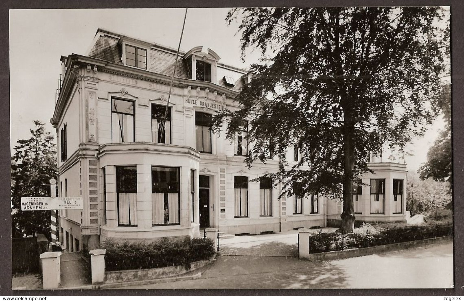 Amerongen - Huize 'Oranjestein' - Herstellingsoord Met ANWB Wegwijzer. - Amerongen