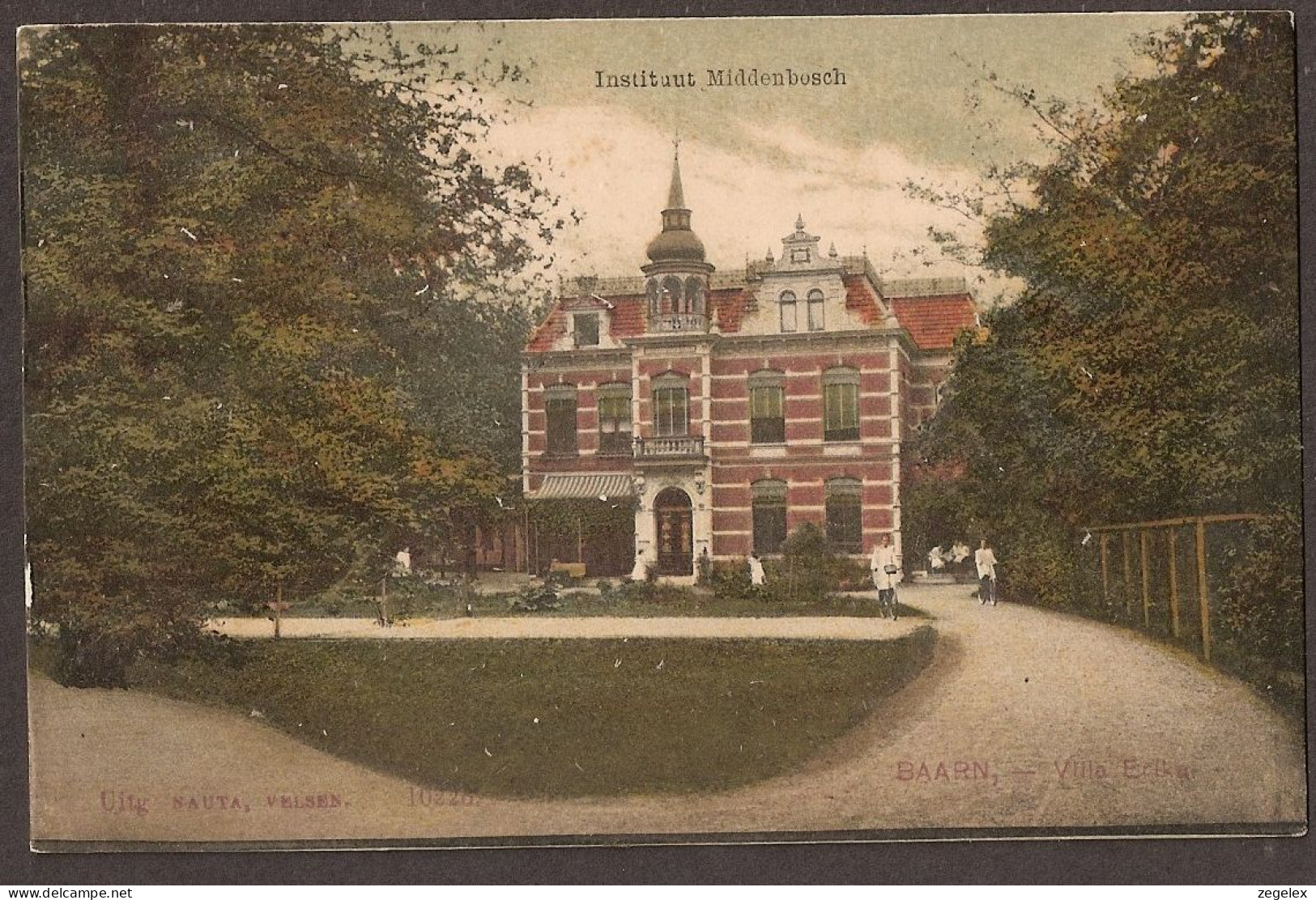 Baarn - Villa Erika - Instituut Middenbosch - Met Fietsters  - Baarn