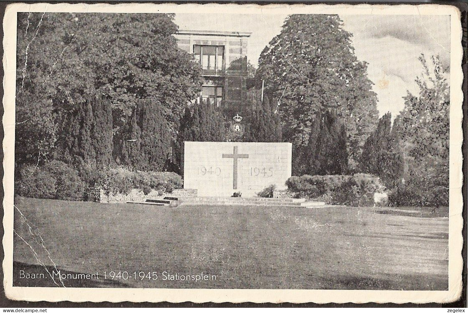 Baarn - Stationsplein - Monument 1940-1945  - Baarn