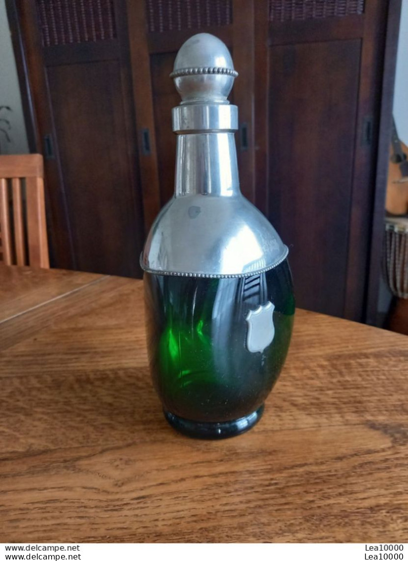 Ancienne Carafe à Whisky - Les Etains De Paris - Verre Moulé De Couleur Verte - Bouteille Héraldique, Blason - Whisky