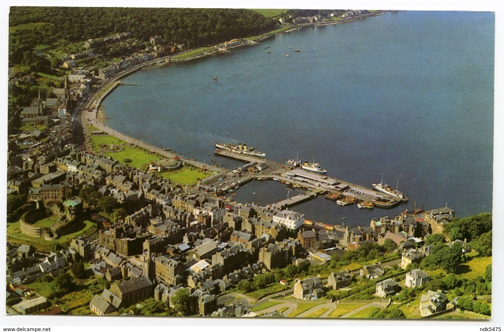 ISLE OF BUTE : ROTHESAY - AERIAL VIEW OF TOWN AND BAY - Bute