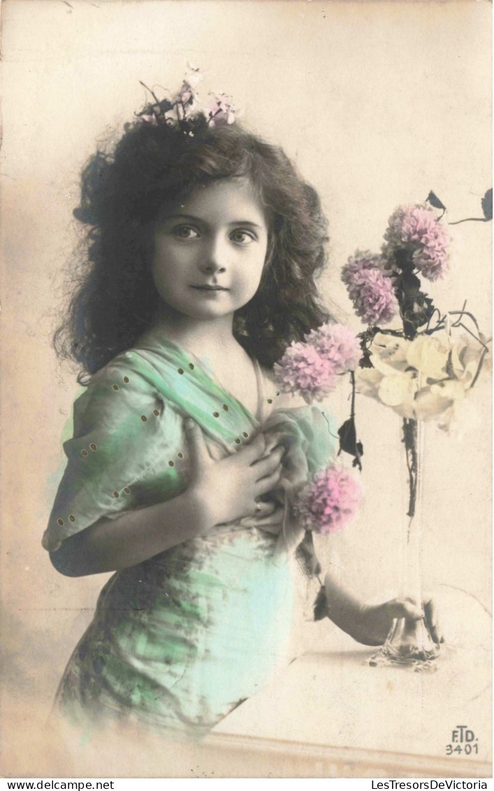 ENFANTS - Portrait - Petite Fille Avec Des Fleurs - Colorisé - Carte Postale Ancienne - Abbildungen