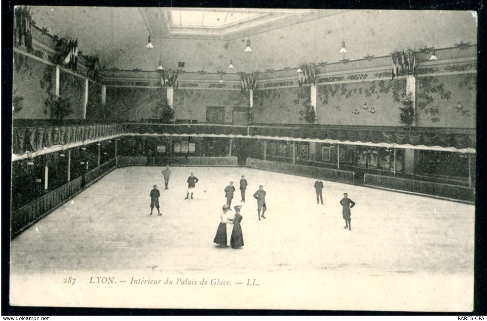 69 LYON - INTERIEUR DU PALAIS DE GLACE (LES PATINEURS) -  RCPA 11 - Lyon 6