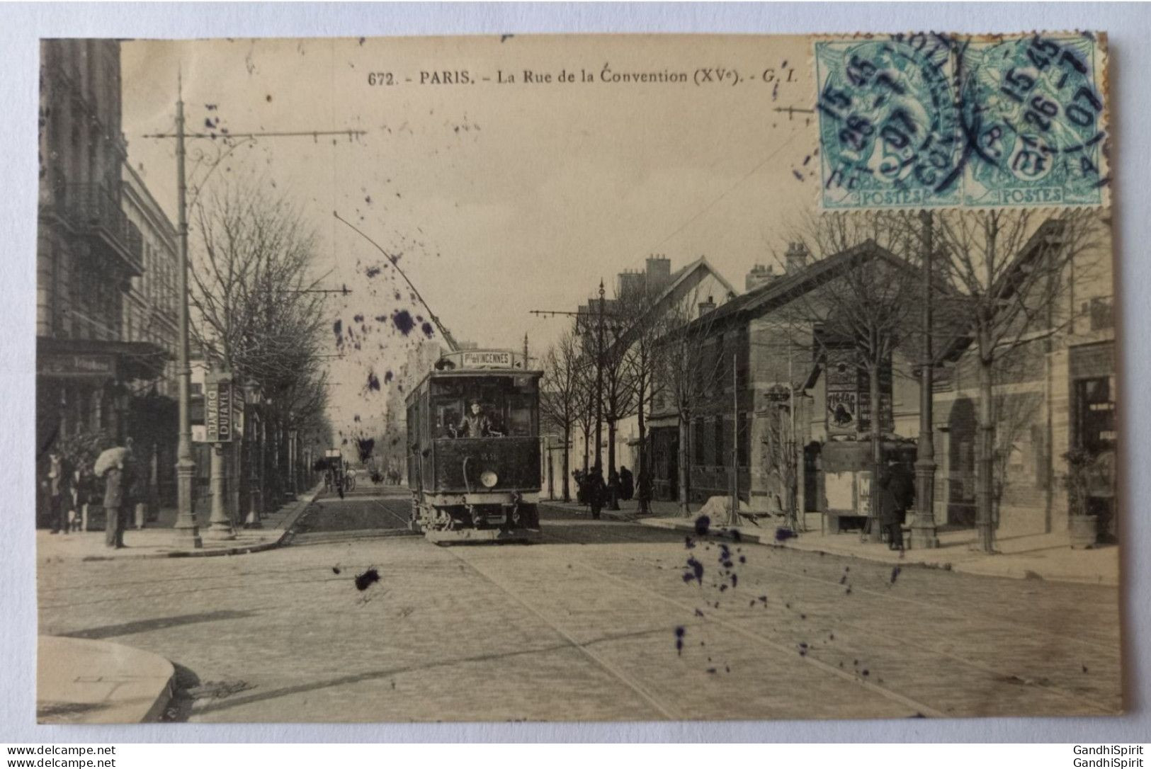 Paris - La Rue De La Convention - Tramway, Tram N°32 Ou 82 Ligne De Porte De Vincennes - Café - Transport Urbain En Surface