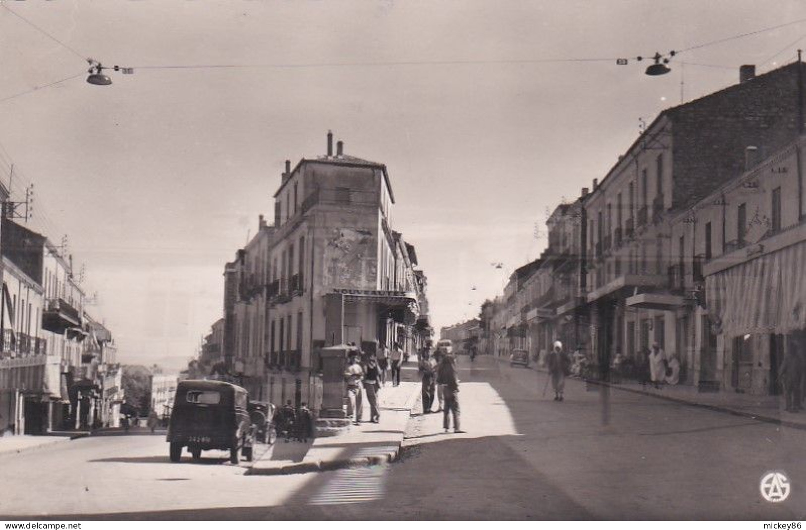 Algérie --TIARET --1956--Les Rues Bugeaud Et Cambon ( Animée , Voiture ).......à Saisir - Tiaret