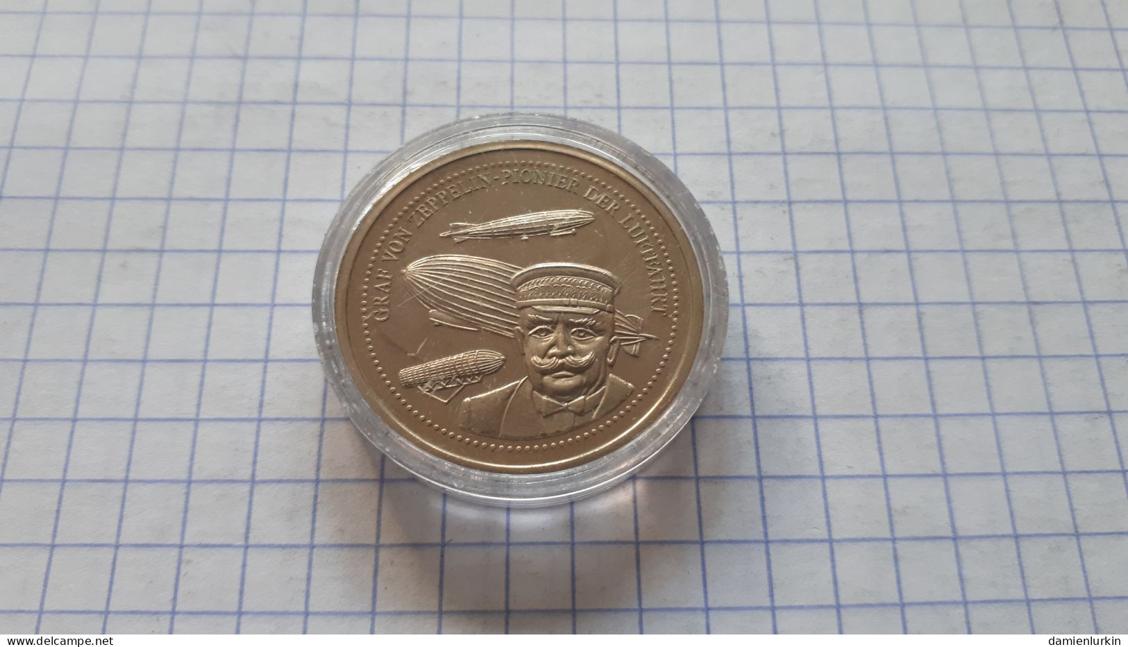 MEDAILLE GRAF VON ZEPPELIN / LEONARD DE VINCI SOUS CAPSULE UNC - Professionnels/De Société