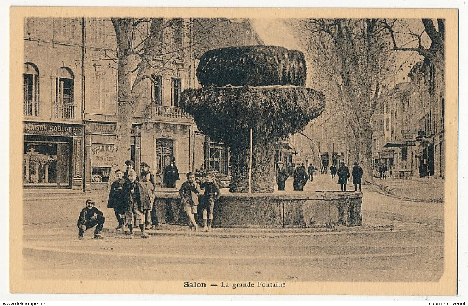 CPA - SALON (B Du R) - La Grande Fontaine - Salon De Provence