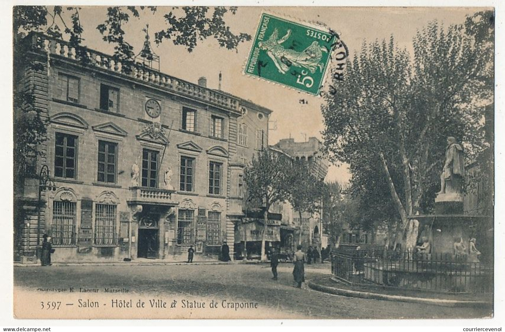 CPA - SALON (B Du R) - Hôtel De Ville Et Statue De Craponne - Salon De Provence