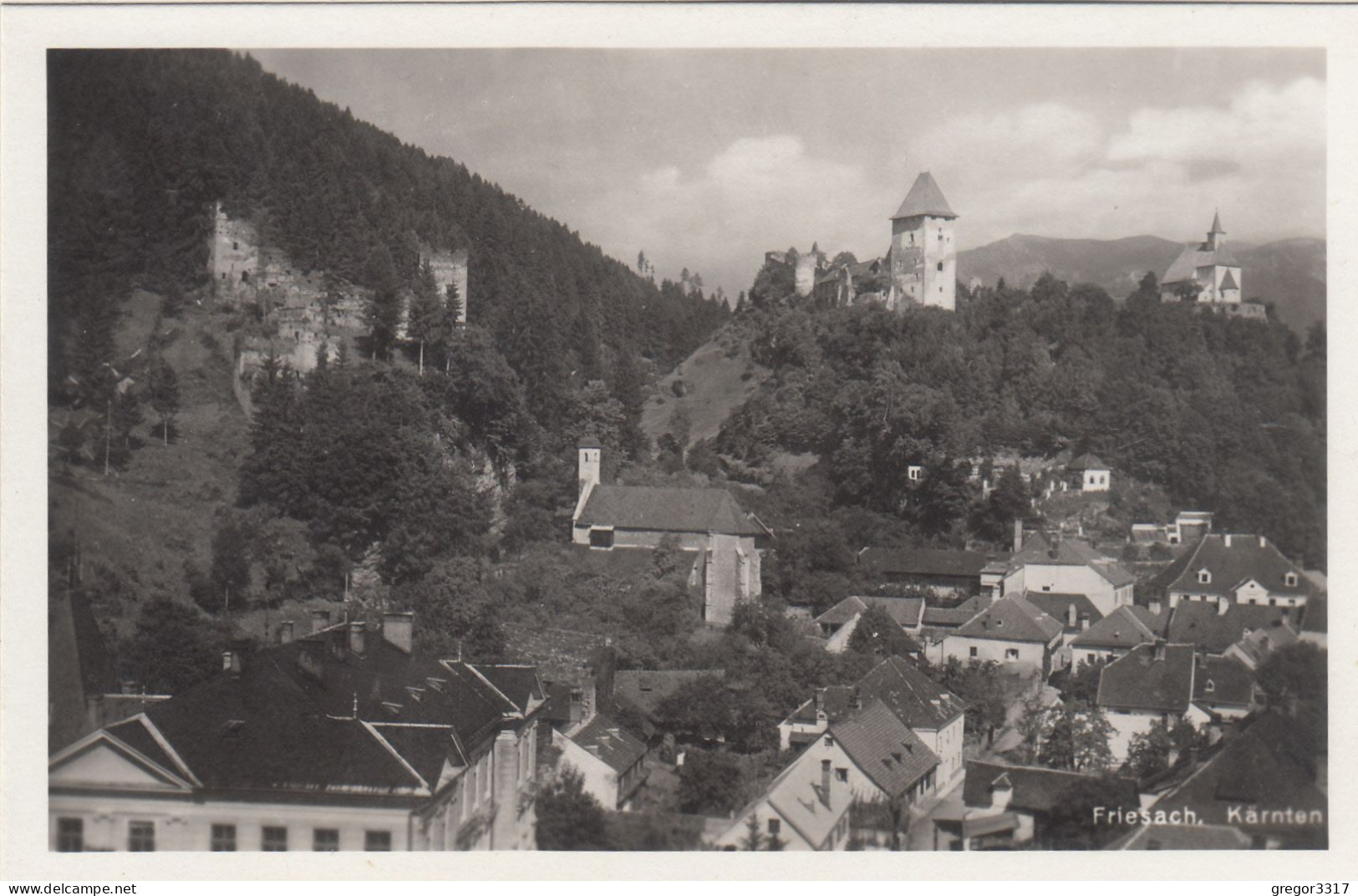 D6603)  FRIESACH In Kärnten  - FOTO AK - Häuser Dächer Kirchen Burgen ALT 1930 - Friesach