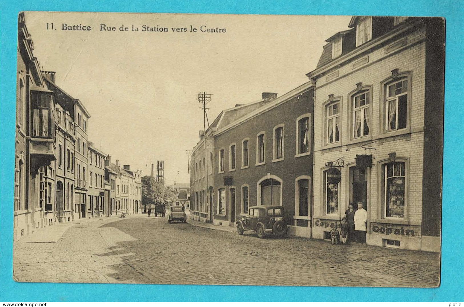 * Battice - Herve (Liège - La Wallonie) * (Edit Fr. Halleux Coiffeur, Nr 11) Rue De La Station Vers Le Centre, Oldtimer - Herve