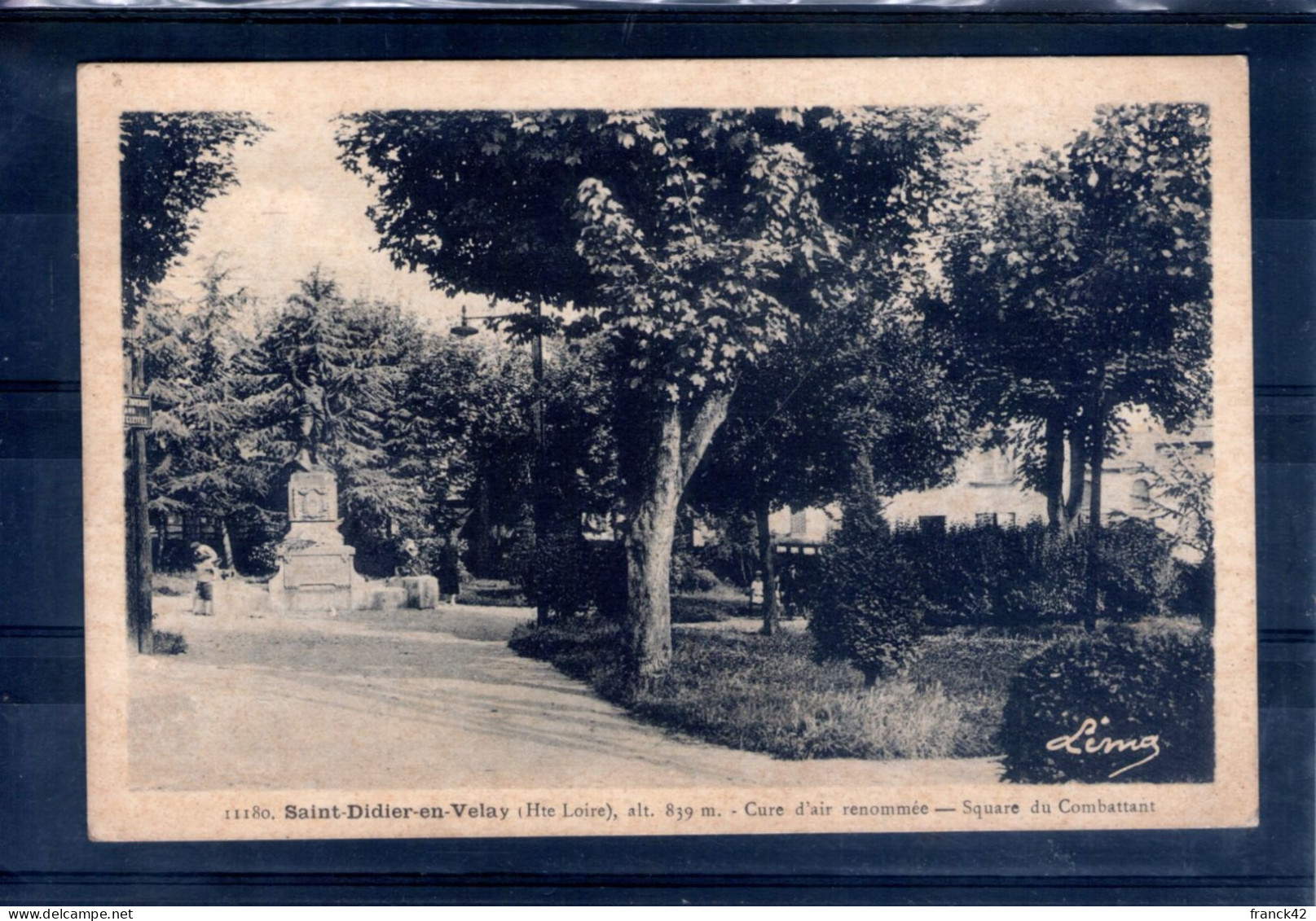 43. Saint Didier En Velay. Square Du Combattant - Saint Didier En Velay