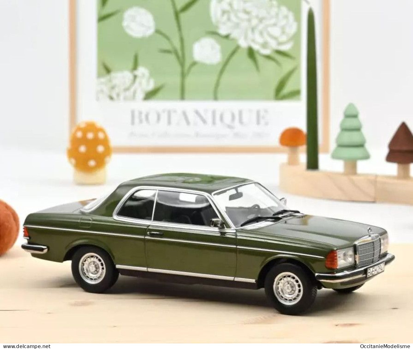 Norev - MERCEDES BENZ 280 CE 1980 Vert Métallisé Réf. 183704 Neuf NBO 1/18 - Norev