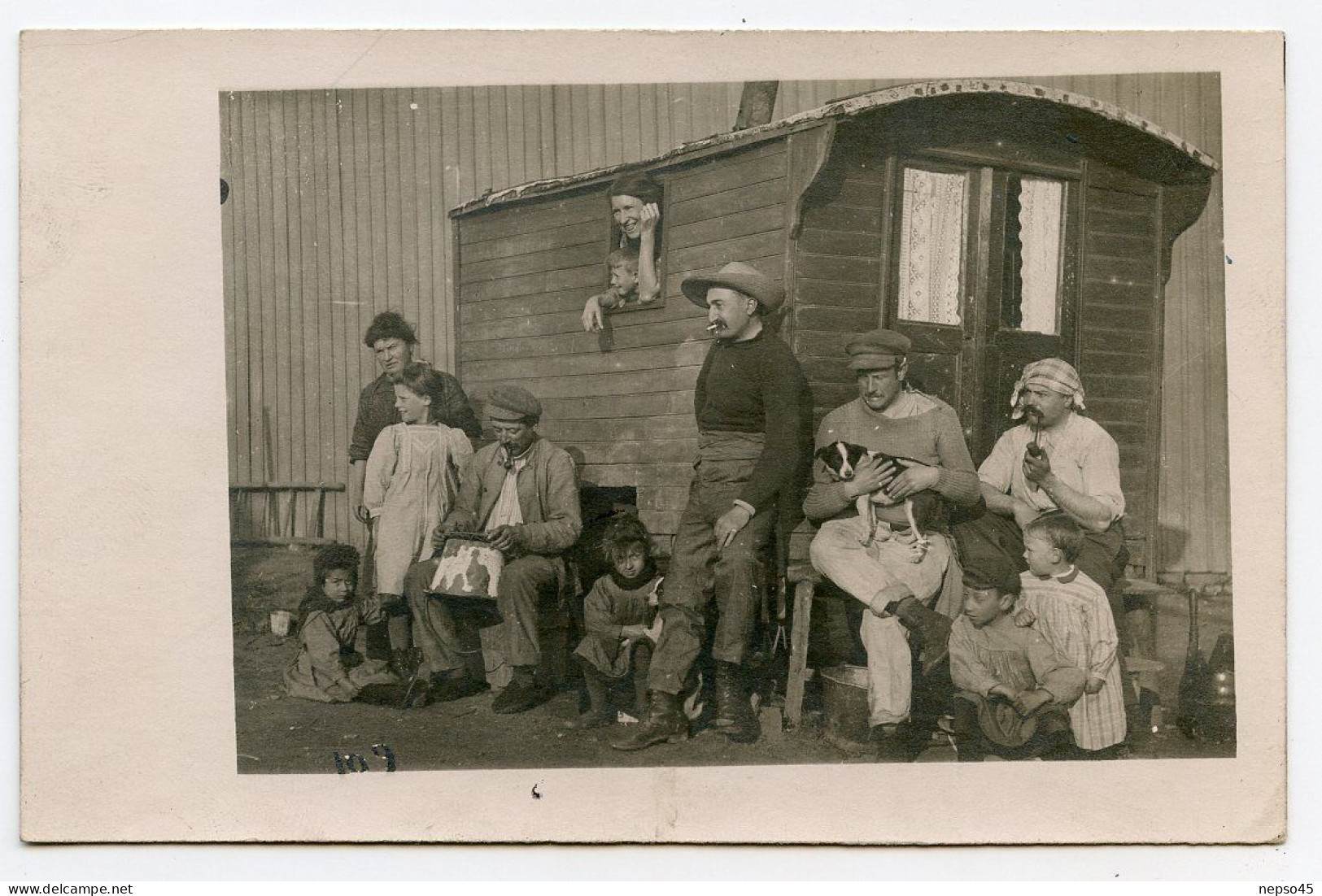 Carte Photo.Gitans.roulotte.gens Du Voyage,bohémiens,Gipsy,nomade.Tsiganes.enfants.chien.écrite 1915. - Europe