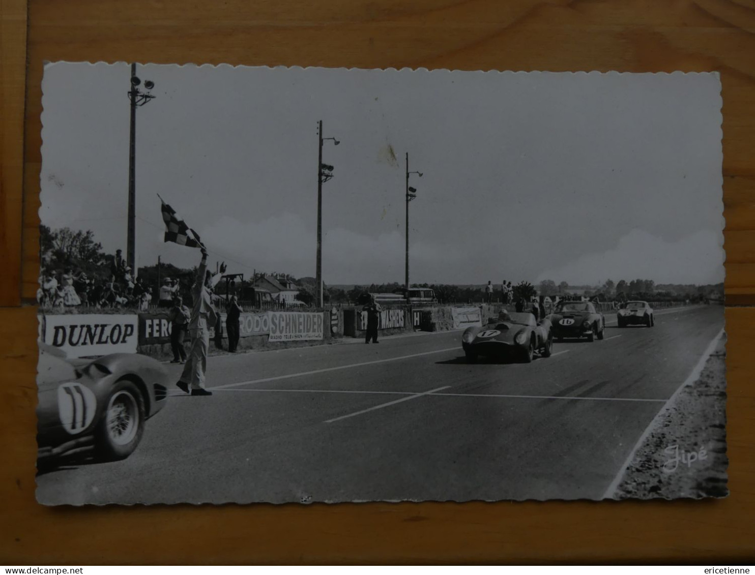 Epoque départ en épi -date juin 1959 mentionnée au verso d'une carte.