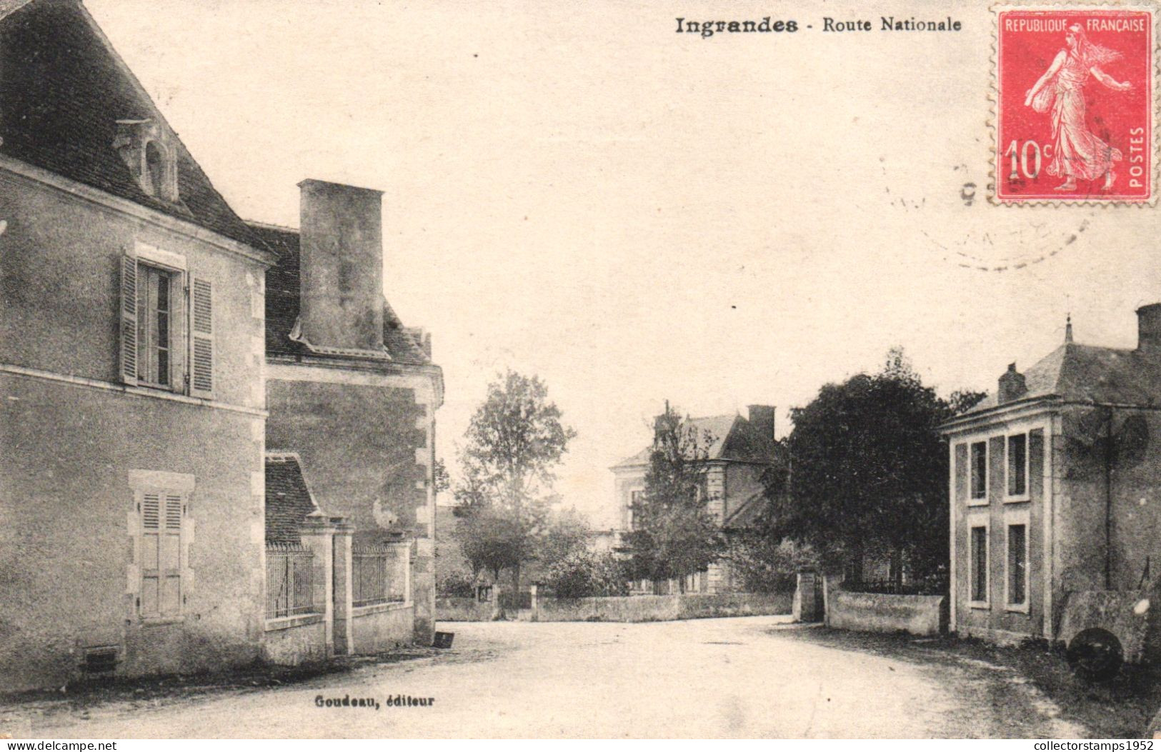 INGRANDES, ARCHITECTURE, FRANCE - Ingrandes