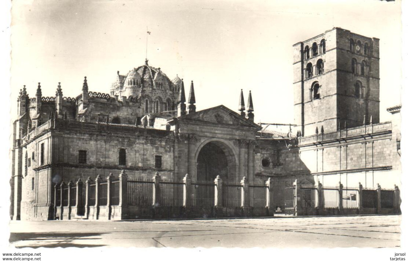 POSTAL     ZAMORA  -ESPAÑA  - LA CATEDRAL - Zamora