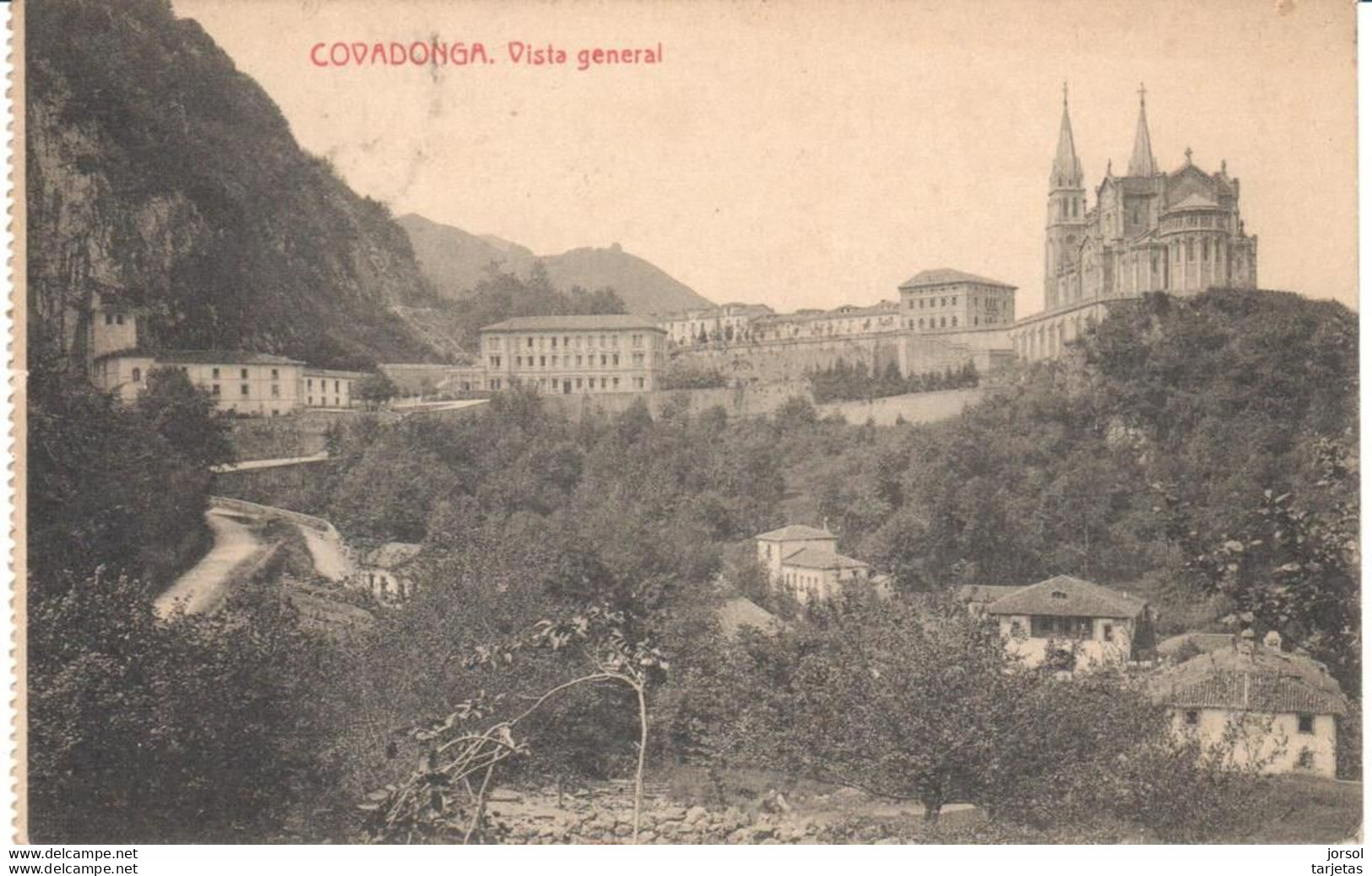 POSTAL   COVADONGA  -ASTURIAS  -VISTA GENERAL - Asturias (Oviedo)