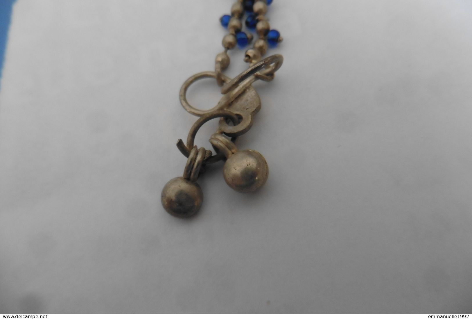 Bracelet De Cheville Indien Métal Argenté Perles De Rocaille Bleu Indigo Breloque Grelots Inde - Bracciali