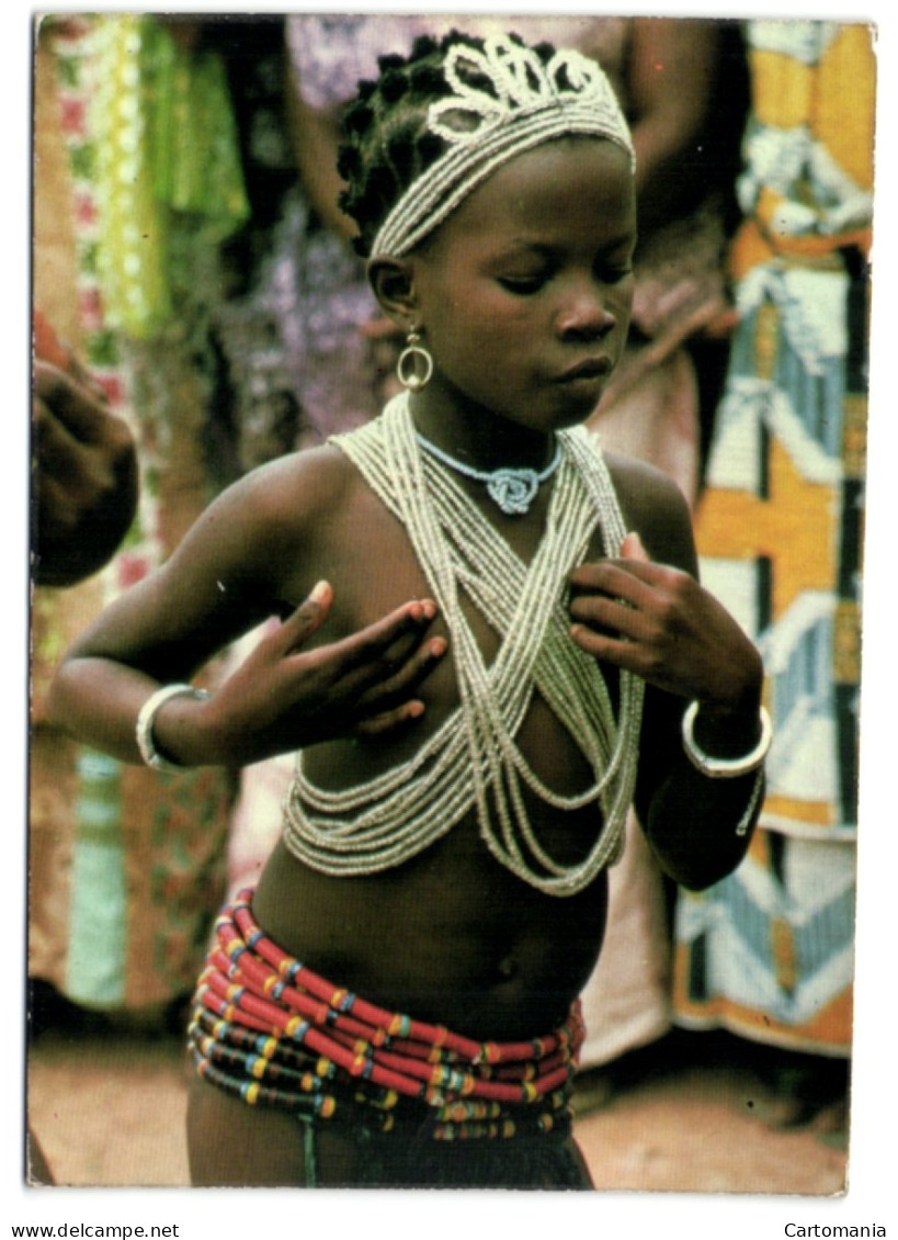Togo - Pays De Traditions - Danse Des Vièrges - Bassar - Togo