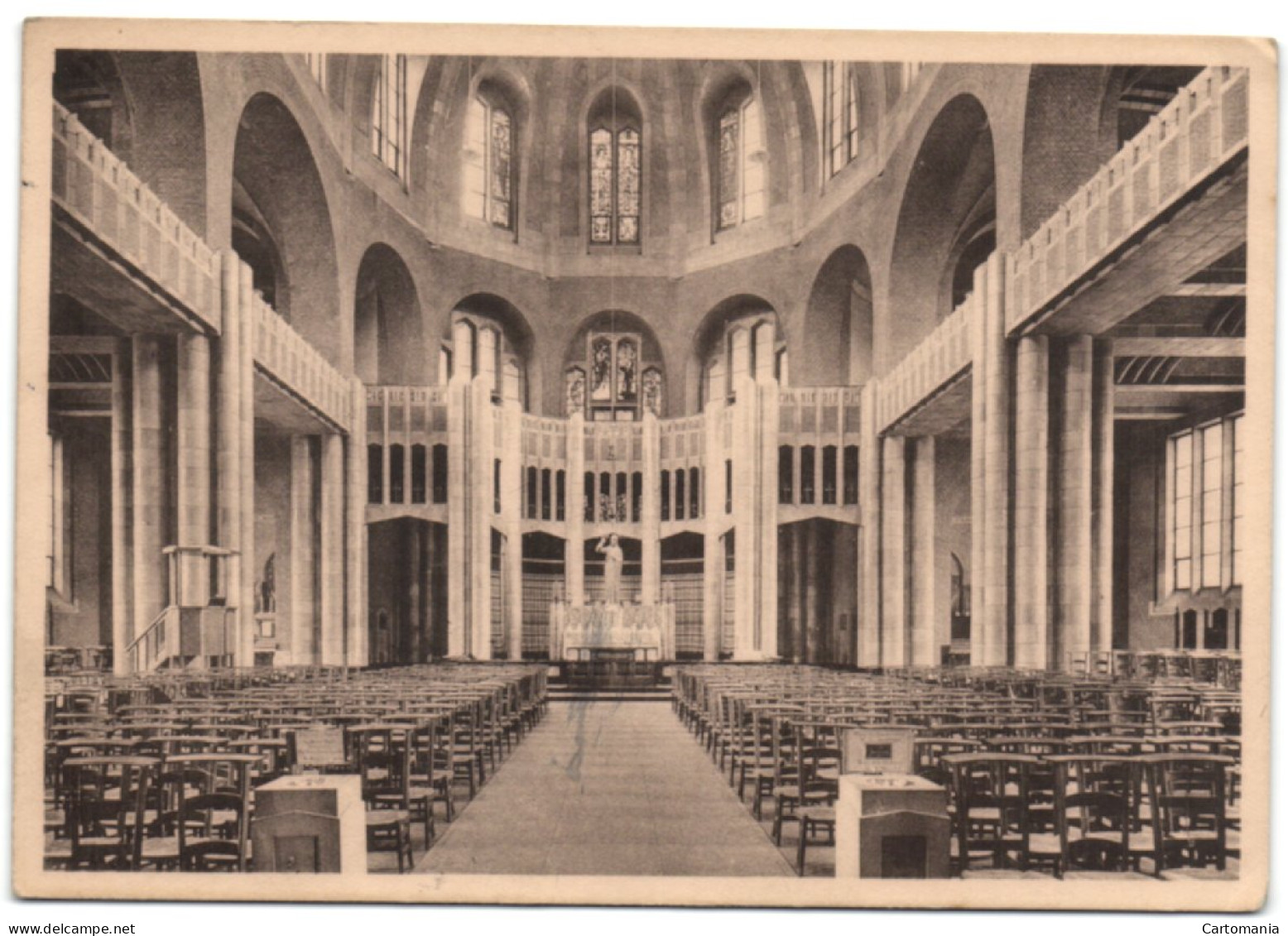 Koekelberg - Basilique Nationale Du Sacré-Coeur - Ses Beaux Autels Ses Statues Et Ses Riches Vitraux - Koekelberg