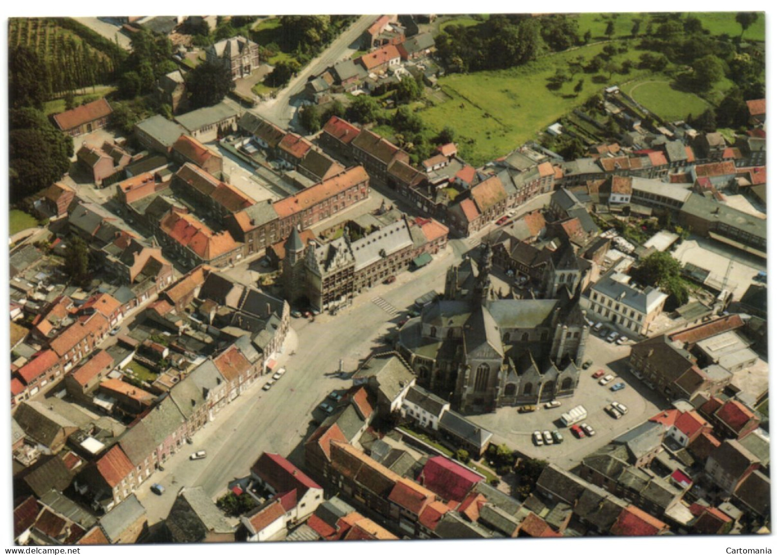 Zoutleeuw - Sint Leonardus Kerk Stadhuis En Centrum - Zoutleeuw