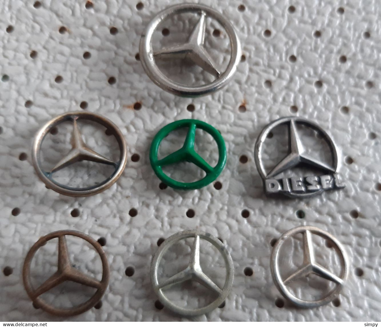 MERCEDES  Car Logo Vintage  Pins - Mercedes