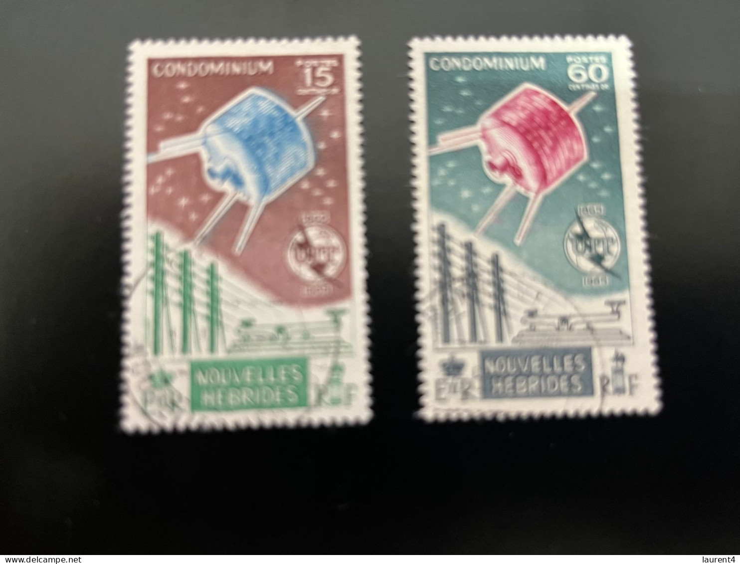 21-10-2023 (stamps) Nouvelle Hebrides (2 Stamps) Satellites - Usati