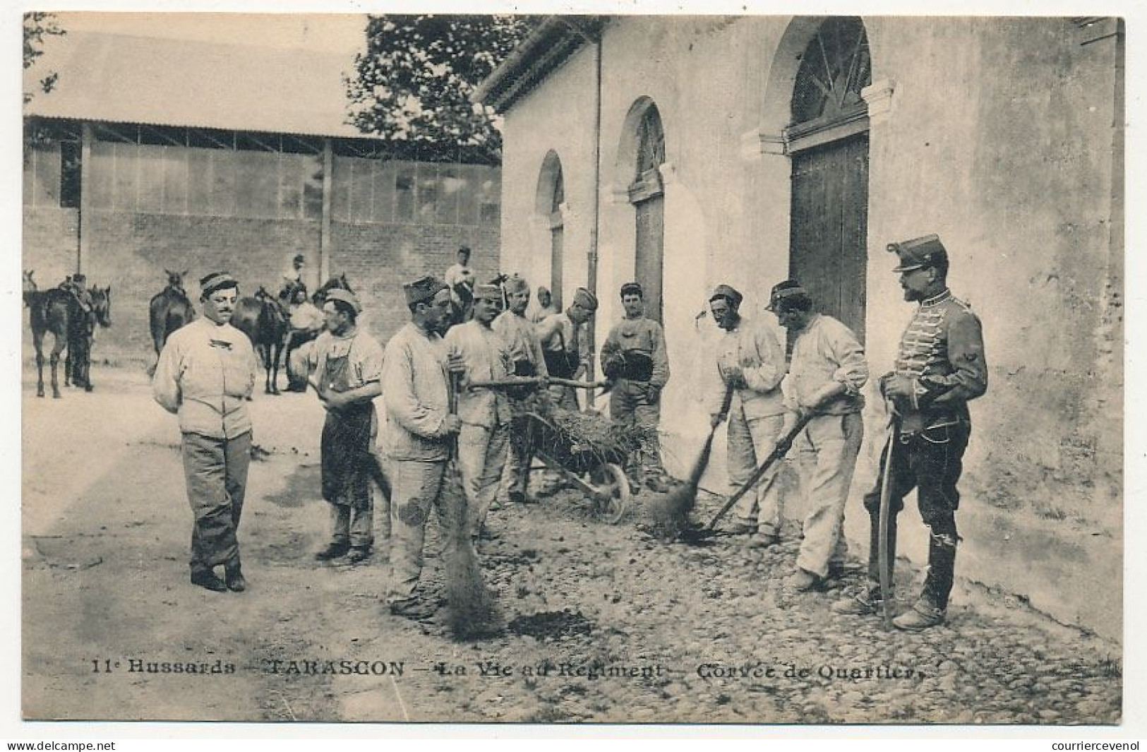 CPA - TARASCON (B Du R) - 11° Hussards - La Vie Au Régiment - Corvée De Quartier - Tarascon