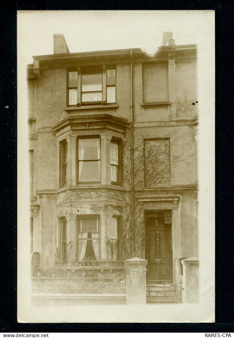 BRIGHTON - MAISON A IDENTIFIER - 2 CPA PHOTO - RCPA 17 - Brighton