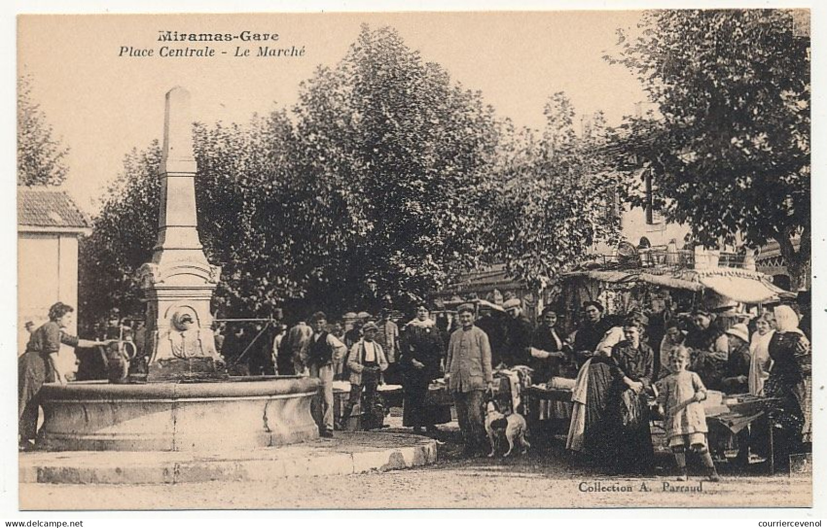 CPA - MIRAMAS (B Du R) - Place Centrale - Le Marché - Autres & Non Classés