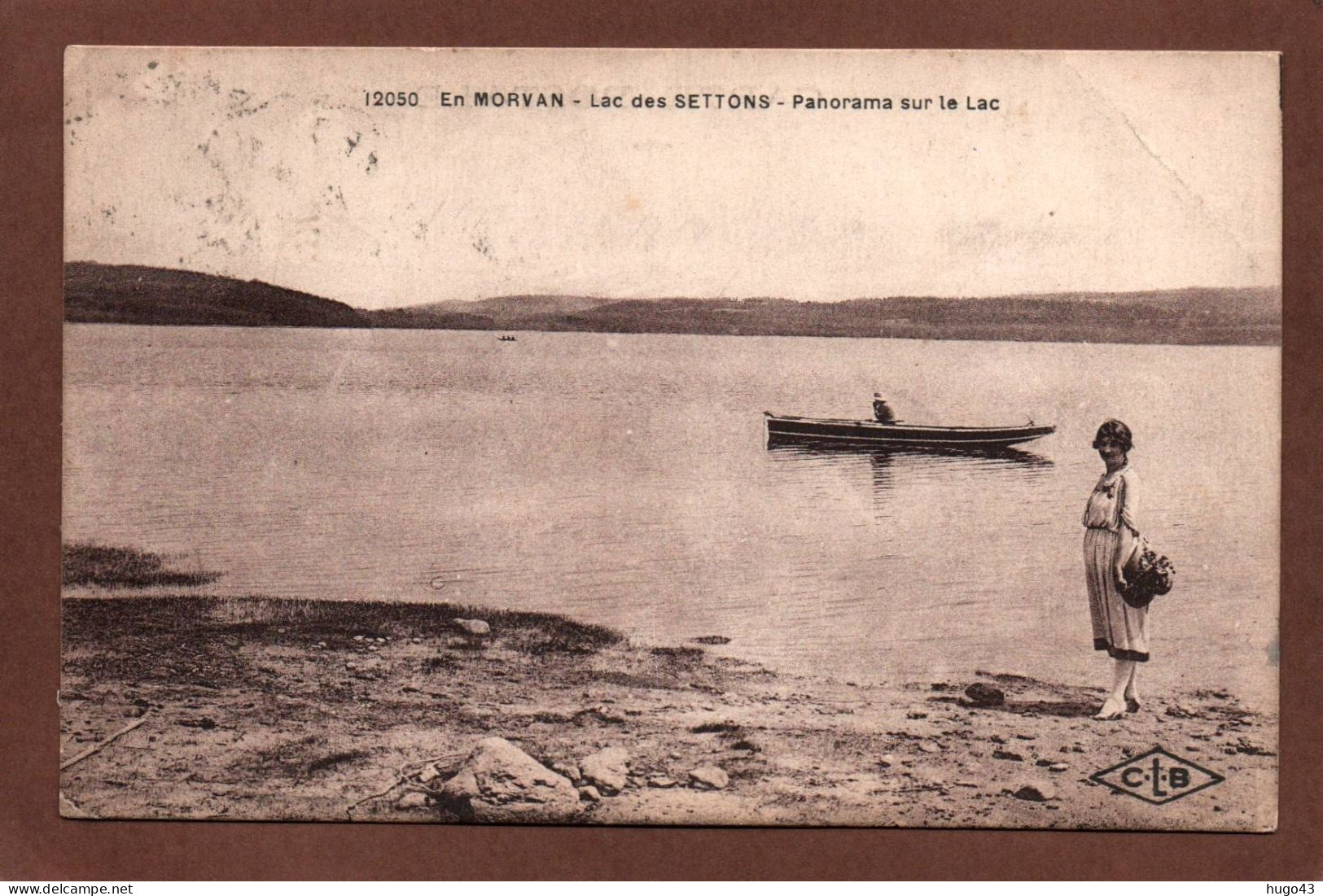 (RECTO / VERSO) EN MORVAN EN 1929 - LAC DES SETTONS AVEC PERSONNAGE  - BEAU CACHET AMBULANT TRI FERROVIAIRE - CPA - Montsauche Les Settons