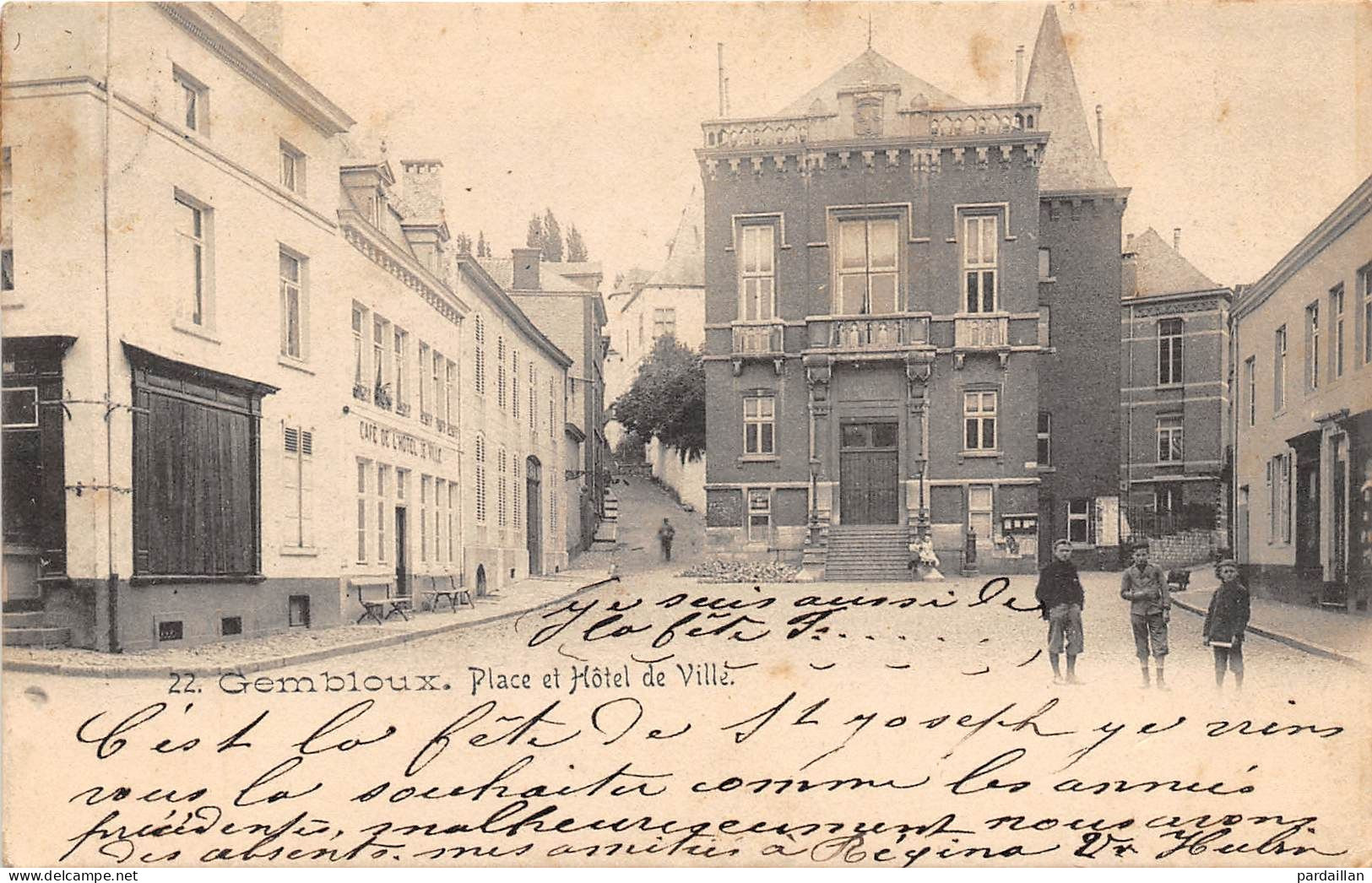 BELGIQUE. GEMBLOUX. PLACE ET HÔTEL DE VILLE. "CAFE DE L'HÔTEL DE VILLE". BEAU PLAN. ANIMATION. 1904 - Gembloux