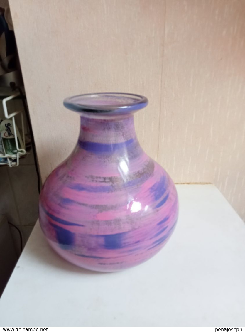 Vase Ancien En Verre Hauteur 22 Cm Diamètre 20 Cm - Vazen