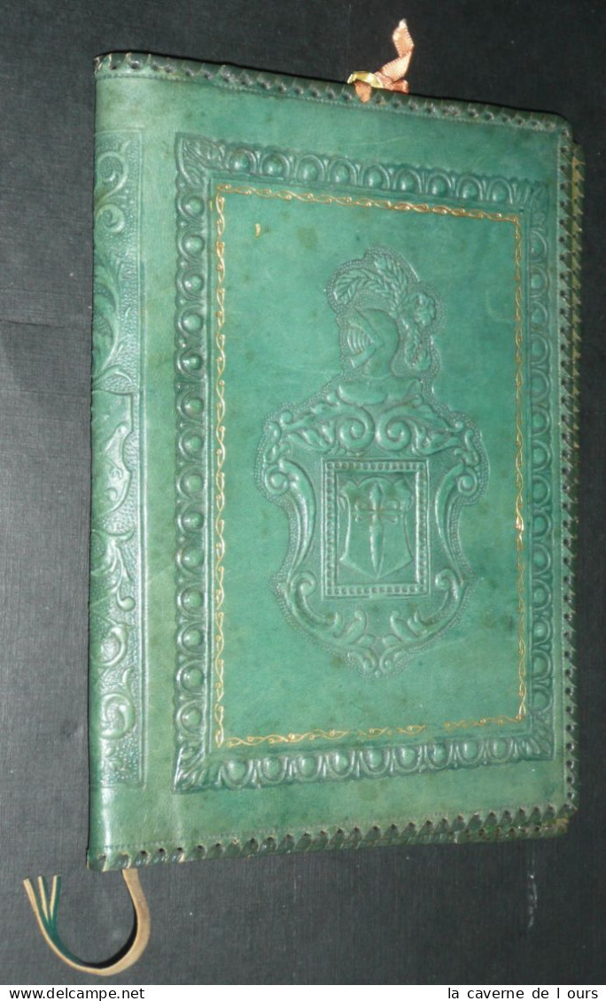 Rare Ancien Protège-cahier En Cuir Gaufré (Cordoue Cordoba ??) Armoiries Heaume, Marque-page - Protège-cahiers