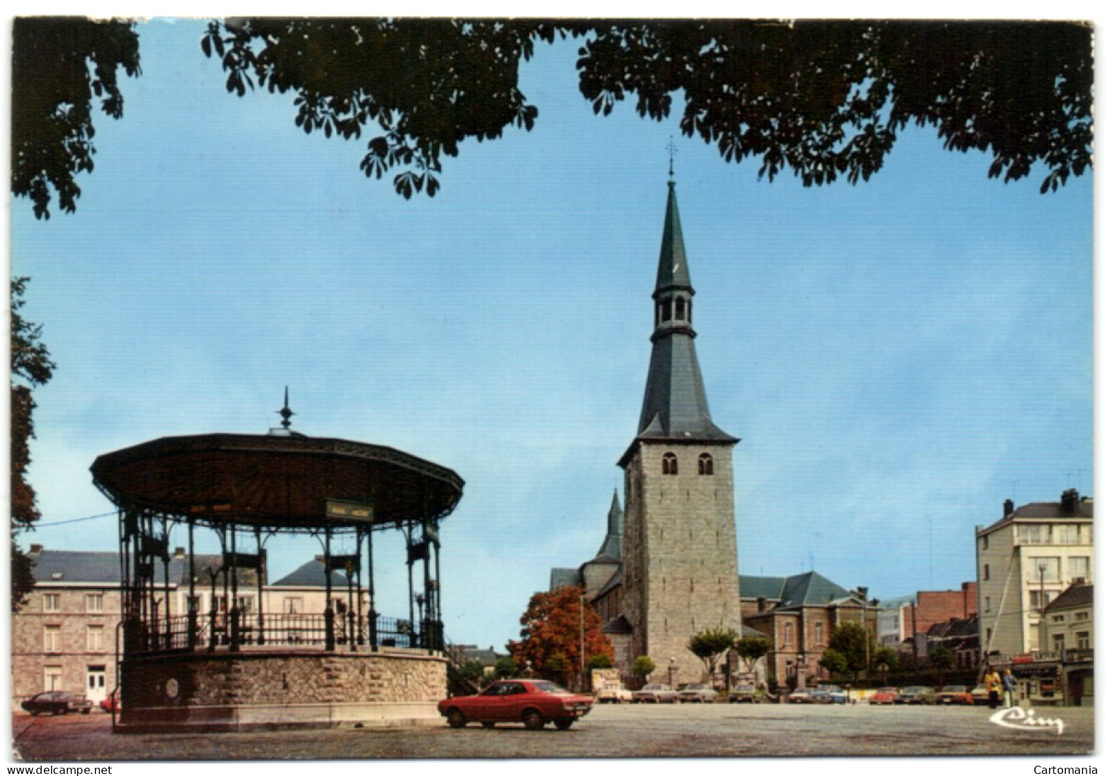 Ciney - La Grand'place (Eglise Classée) - Ciney