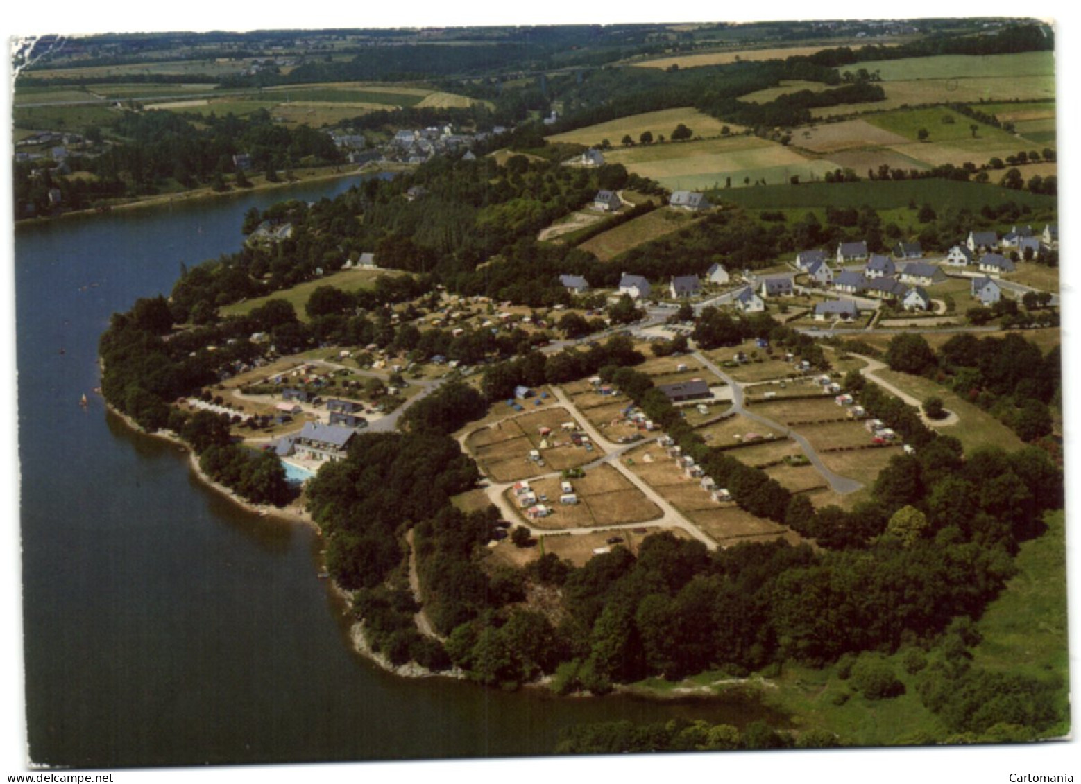 Jugon-les-Lacs - Le Camping Sur Le Rives Du Lac - Jugon-les-Lacs