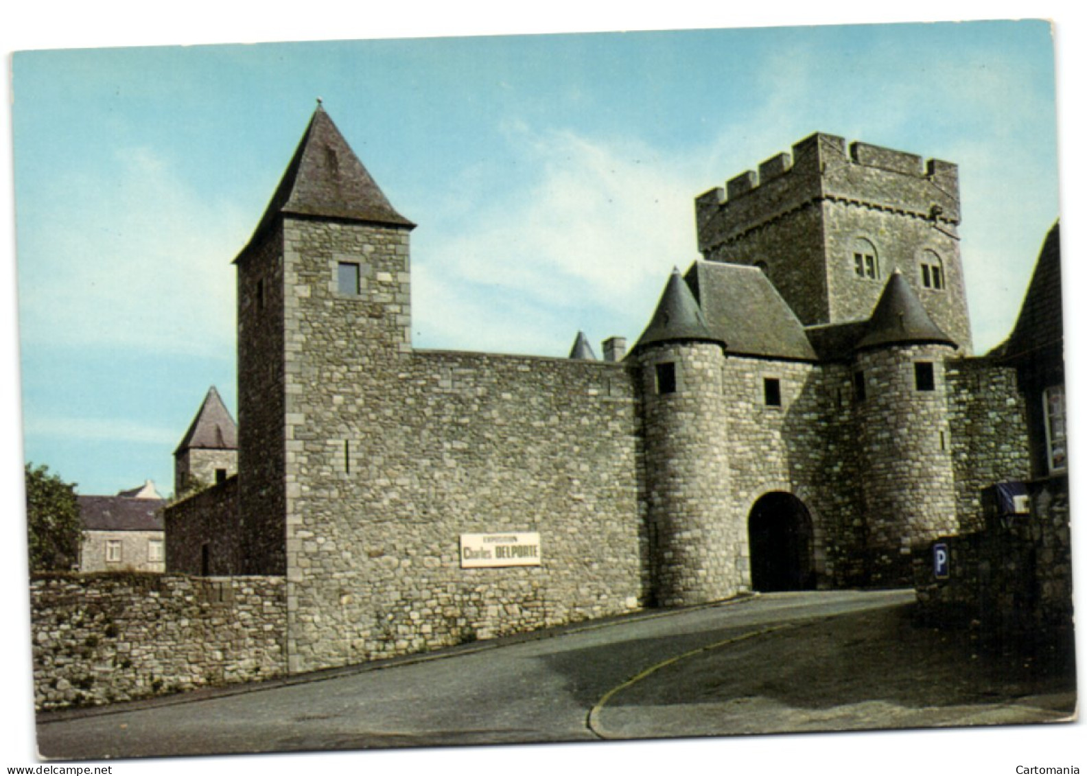 Thy-le-Château - L'entrée Du Château - Walcourt