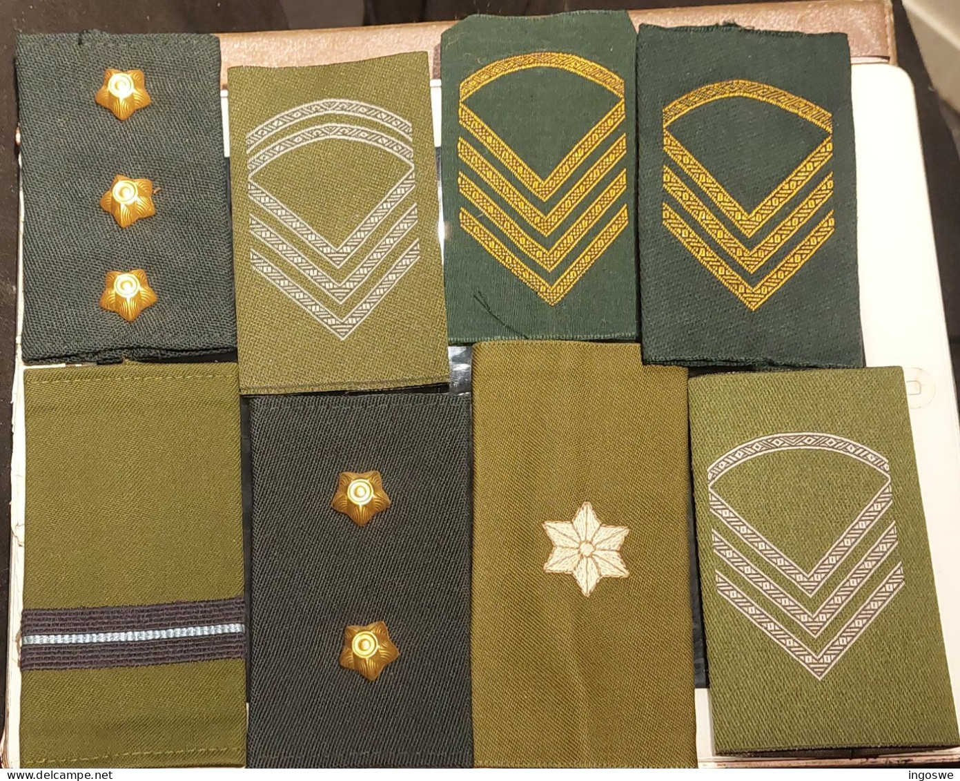 Uniformes - Denmark 8 different military patches/ insignias