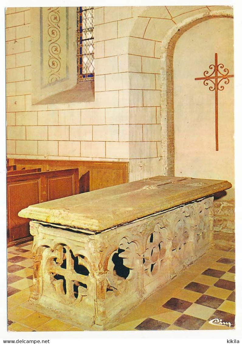 CPSM / CPM 10.5 X 15  Yonne CERISIERS Le Tombeau Du Chevalier Guy De Broissard Mort En 1226 - Cerisiers