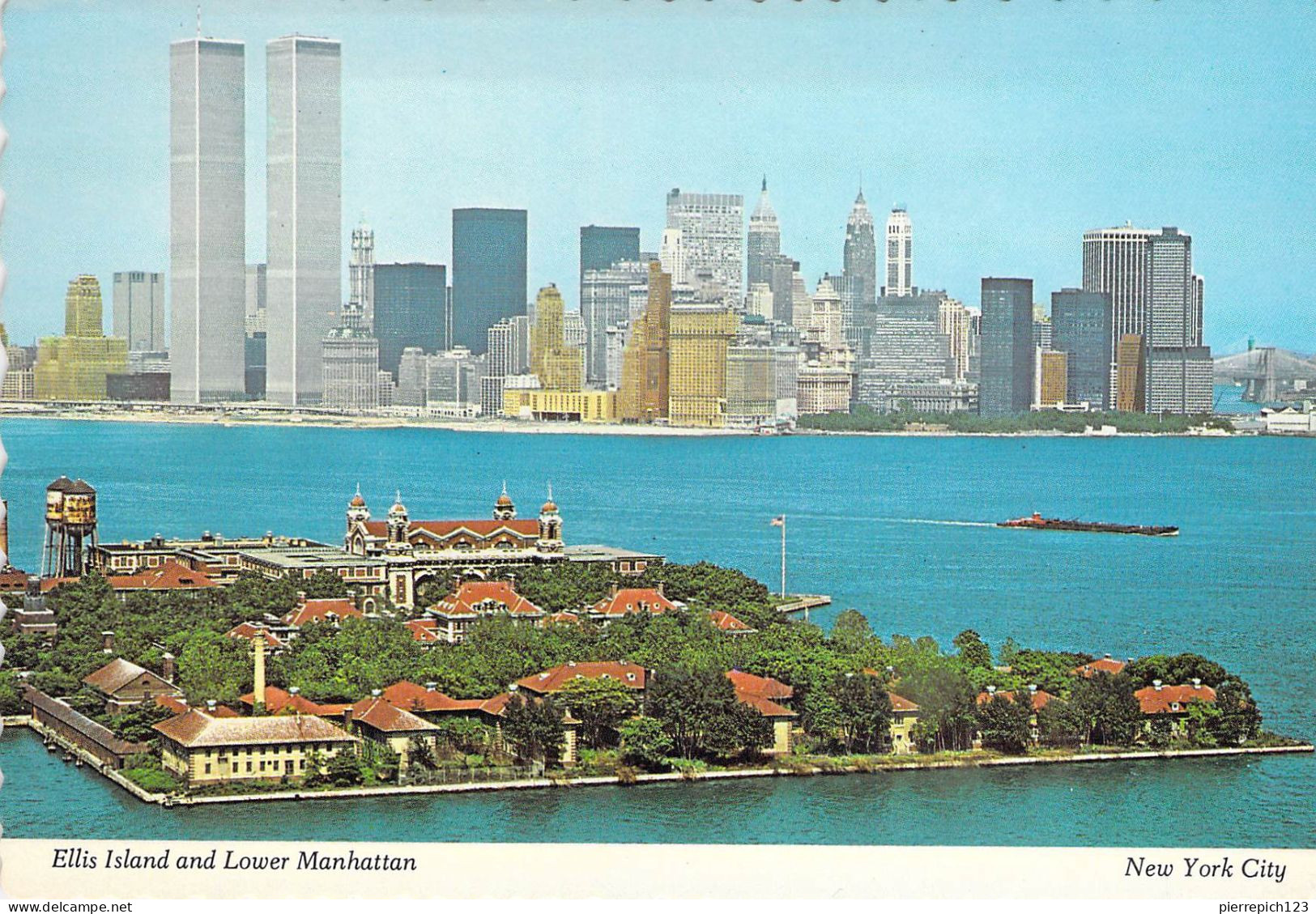 New York - Ellis Island Et Au Fond, Manhattan - Ellis Island